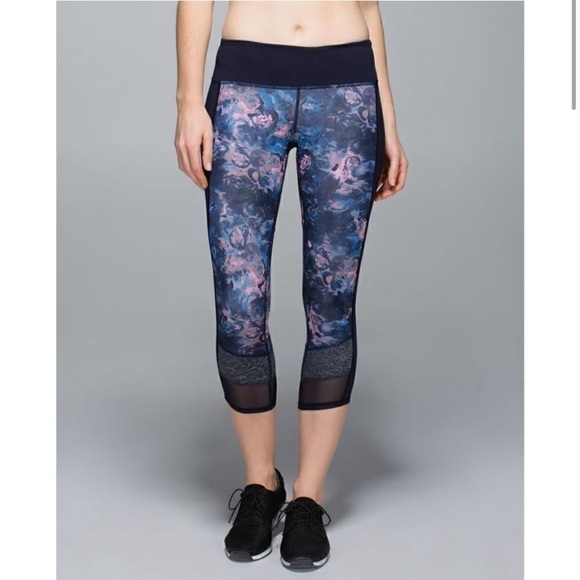 Lululemon If You're Lucky Crop *Full-On Luxtreme leggings size 12 - Picture 3 of 14
